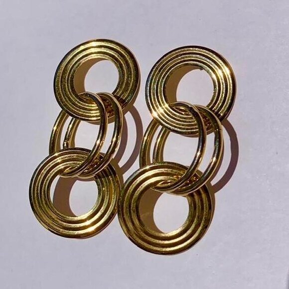 large gold geometric hoop earrings - Picture 1 of 2